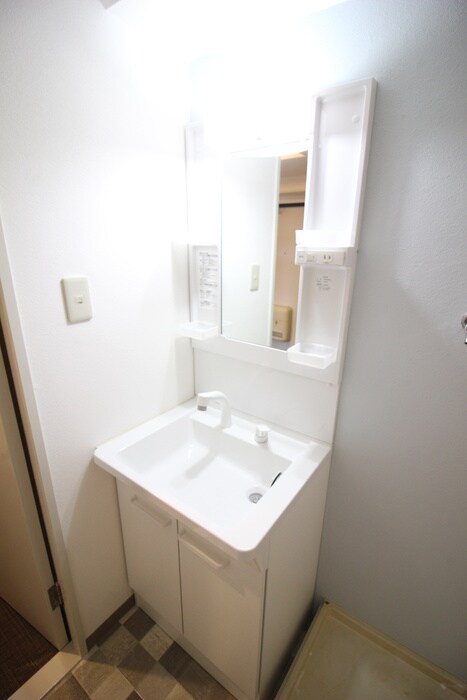 物件内観写真8　(洗面)