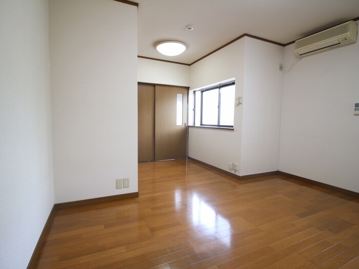 物件内観写真5　(居室)