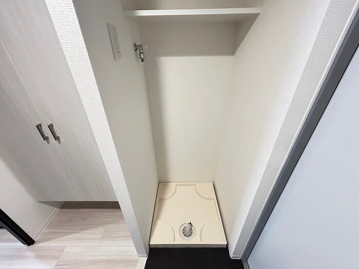 物件内観写真18　(洗濯機置場)