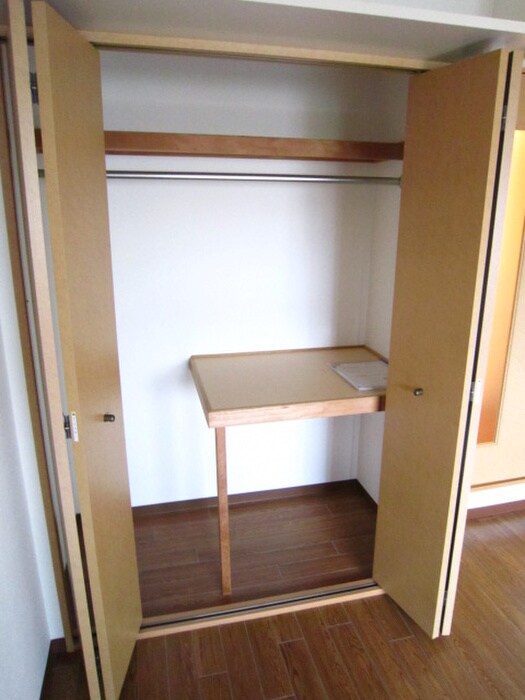 物件内観写真12　(収納)