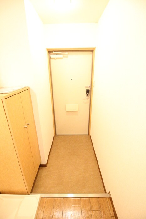 物件内観写真14　(玄関)
