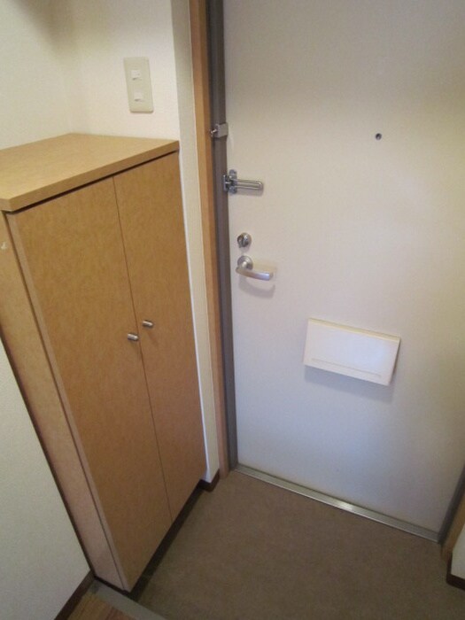 物件内観写真14　(玄関)