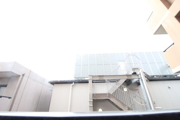 物件内観写真16　(室内からの展望)