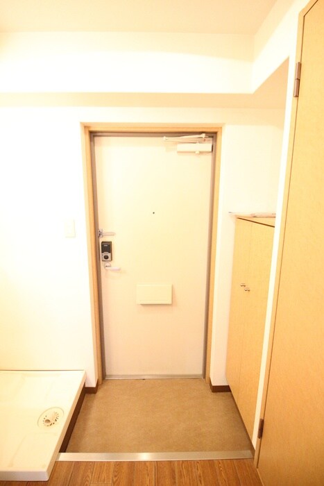 物件内観写真17　(玄関)