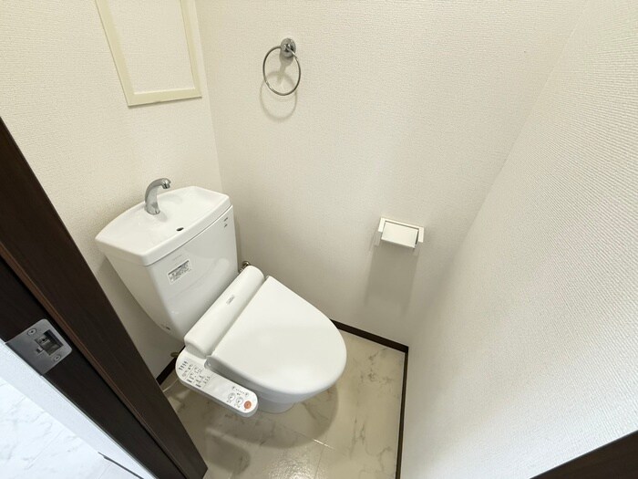 物件内観写真11　(トイレ)