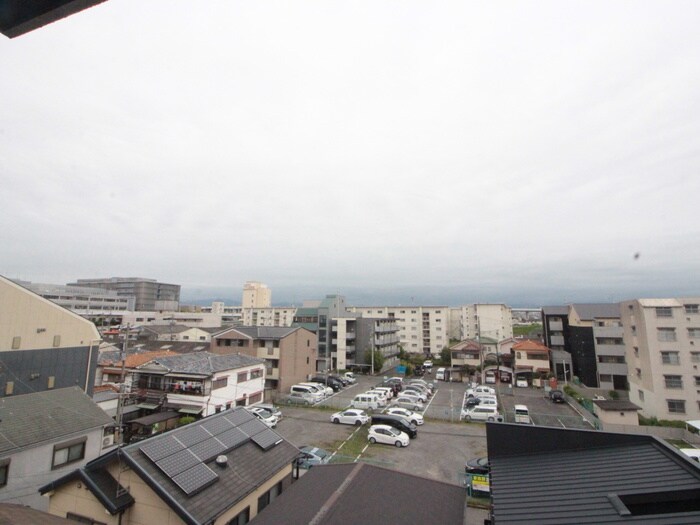 物件内観写真18　(室内からの展望)