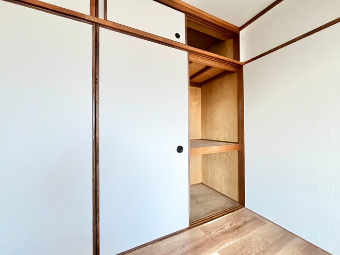 物件内観写真12　(収納)