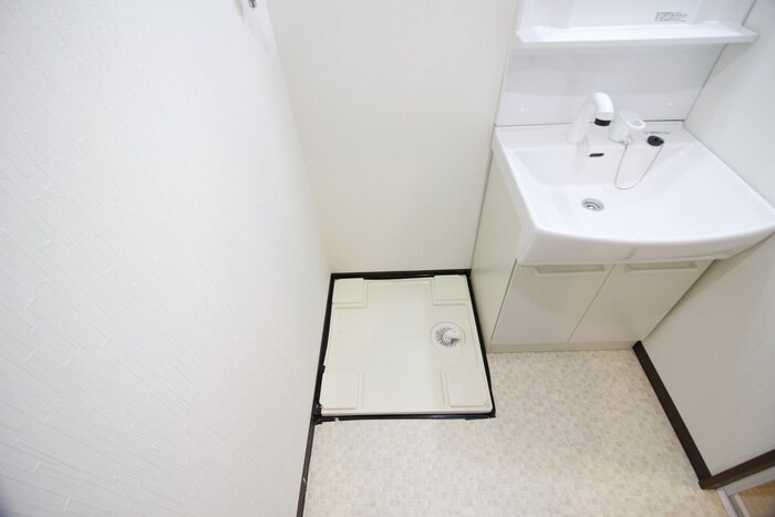 物件内観写真11　(洗濯機置場)