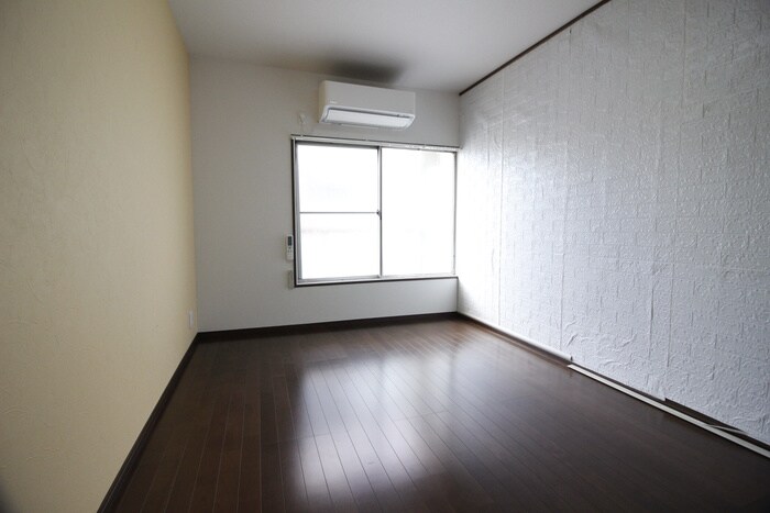 物件内観写真13　(居室)