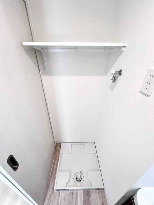 物件内観写真15　(洗濯機置場)