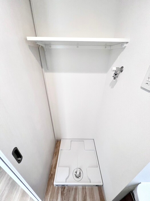 物件内観写真15　(洗濯機置場)