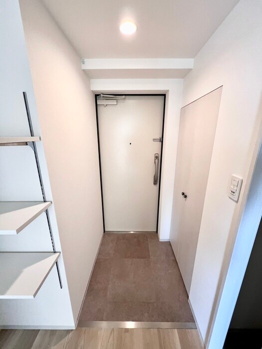 物件内観写真17　(玄関)