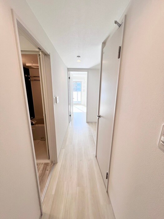 物件内観写真18　(廊下)