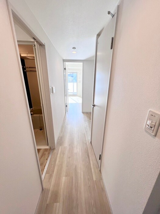 物件内観写真18　(廊下)