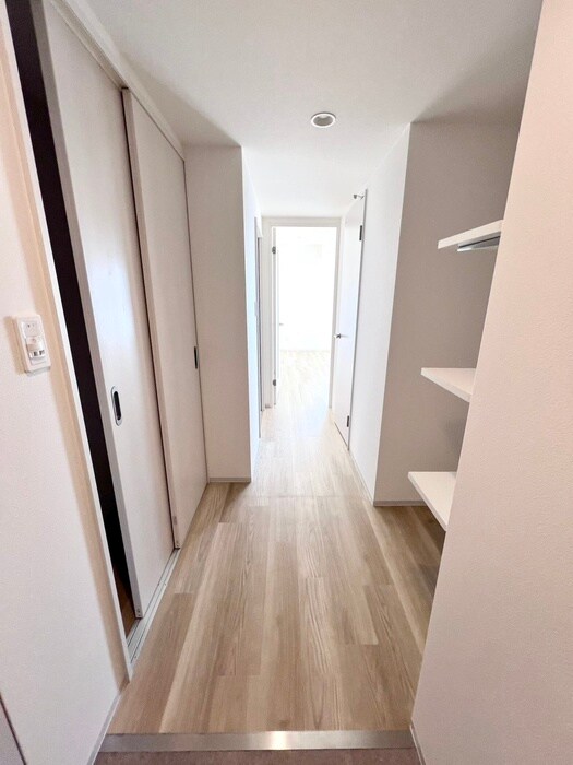 物件内観写真19　(廊下)