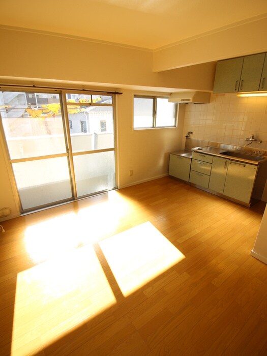 物件内観写真9　(居室)