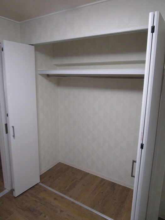 物件内観写真12　(収納)