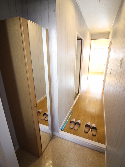 物件内観写真17　(玄関)