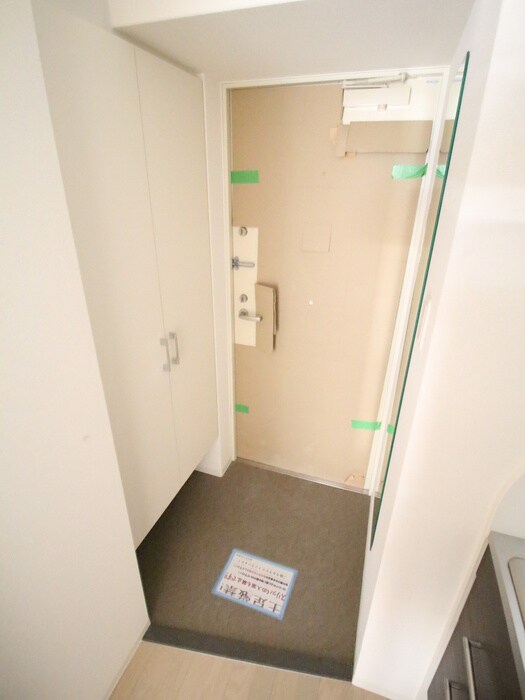 物件内観写真17　(玄関)