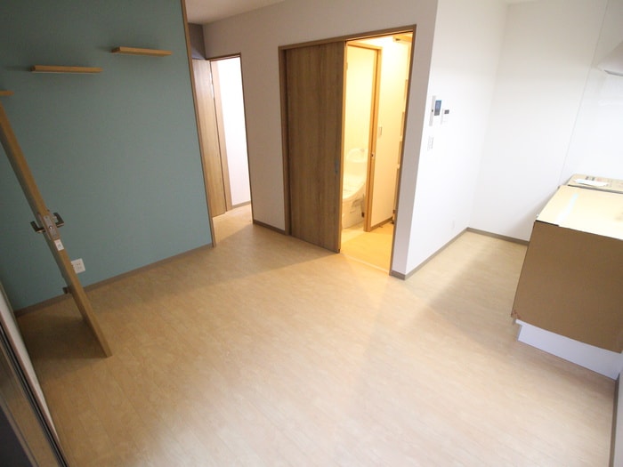 物件内観写真6　(室内からの展望)