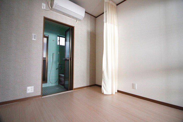 物件内観写真10　(居室)