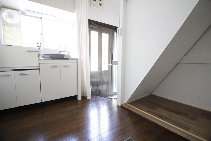 物件内観写真17　(廊下)