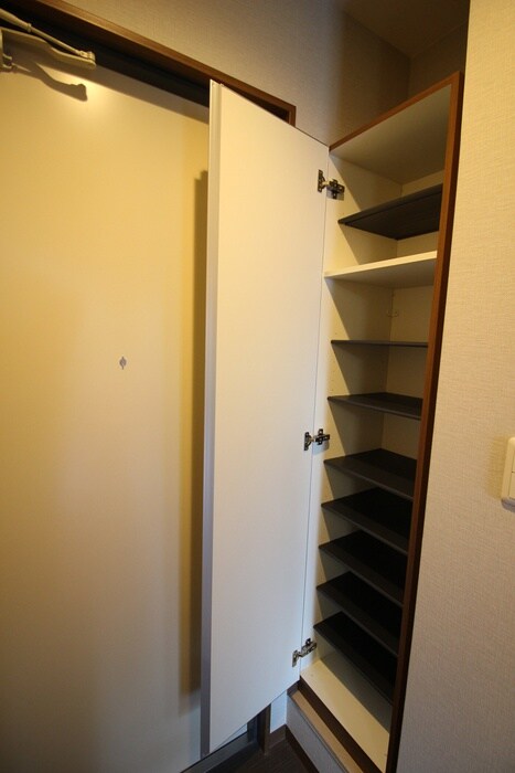 物件内観写真15　(玄関)