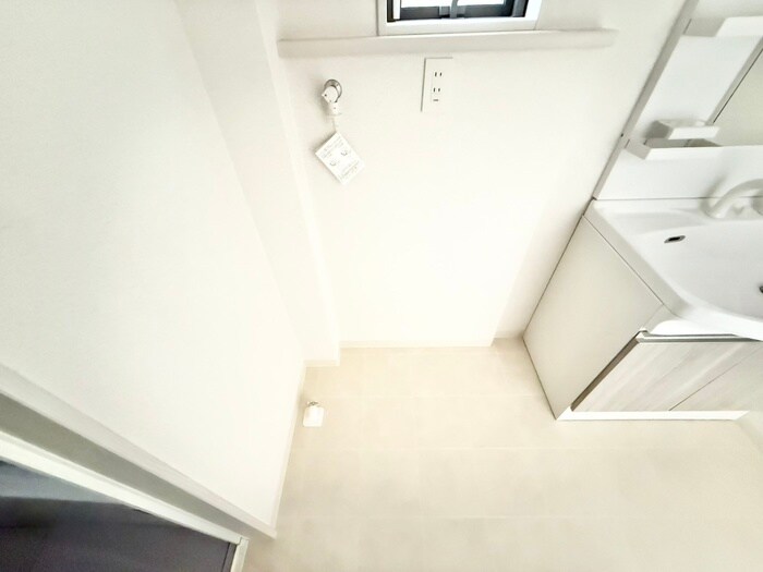 物件内観写真16　(洗濯機置場)