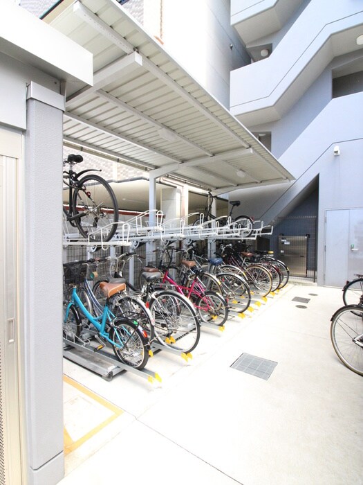 物件外観写真3　(駐輪場)