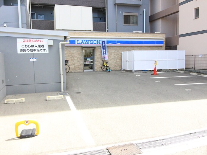 物件外観写真5　(駐車場)