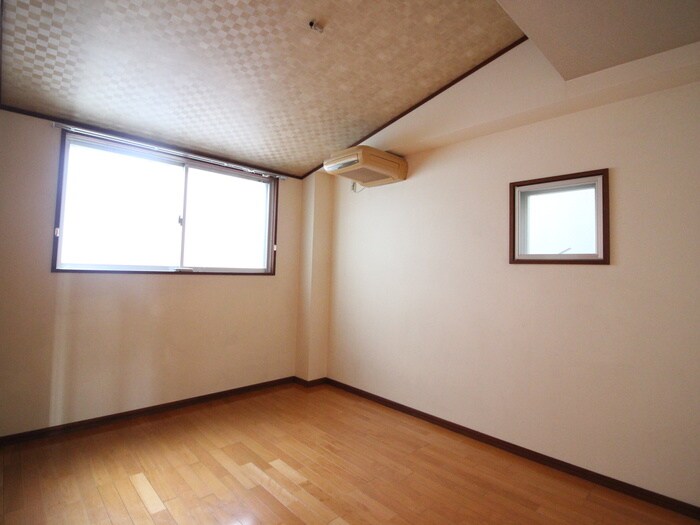 物件内観写真10　(居室)