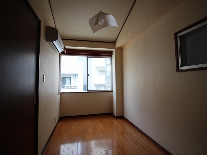 物件内観写真14　(居室)