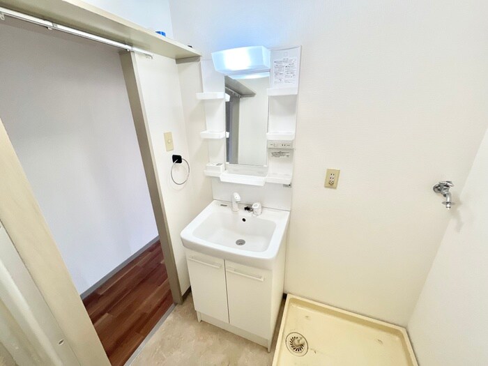 物件内観写真9　(洗面)