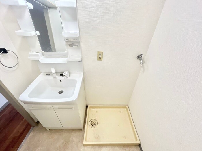 物件内観写真21　(洗濯機置場)