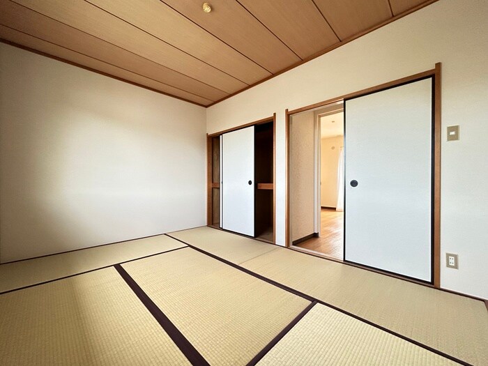 物件内観写真9　(居室)