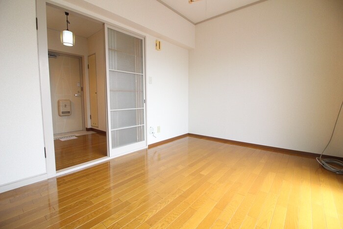 物件内観写真9　(居室)