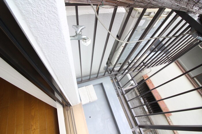 物件内観写真15　(洗濯機置場)