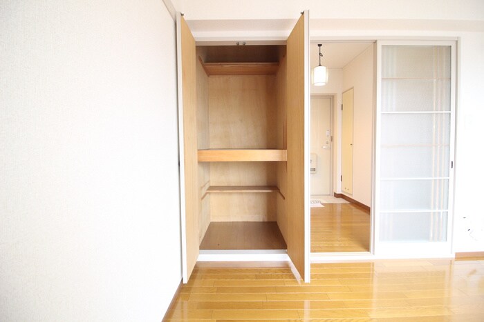 物件内観写真21　(収納)