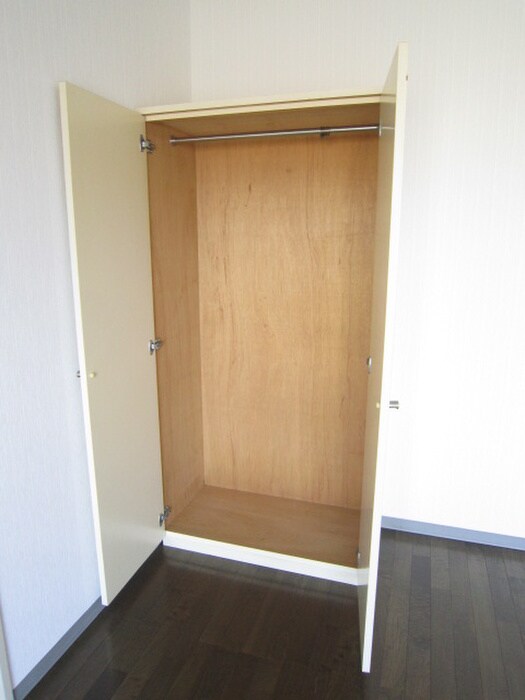 物件内観写真10　(収納)