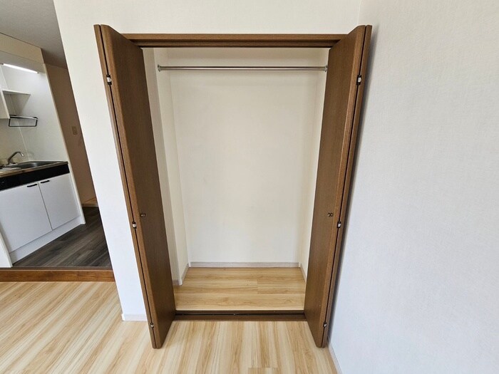 物件内観写真15　(収納)