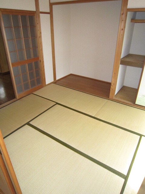 物件内観写真13　(居室)