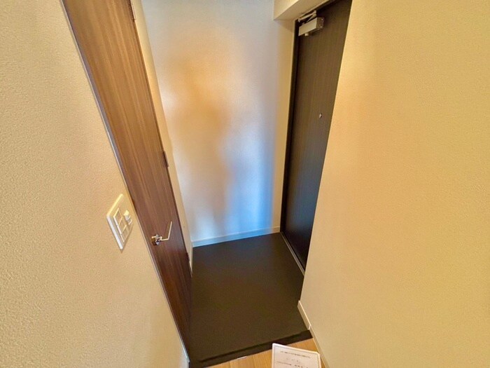 物件内観写真17　(玄関)