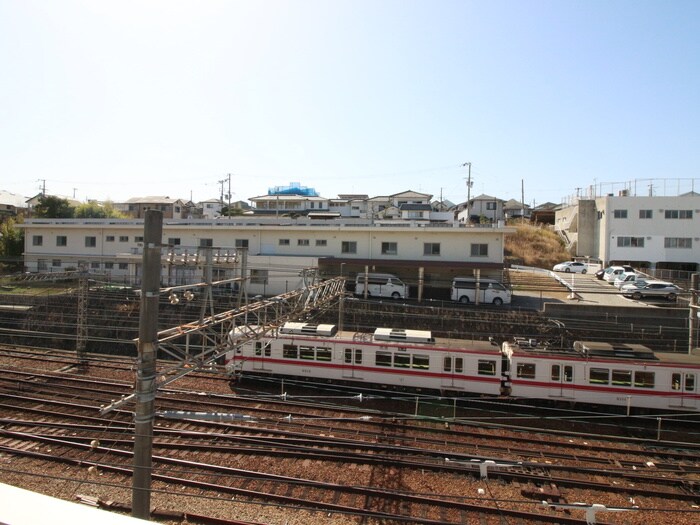 物件内観写真13　(室内からの展望)