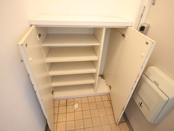 物件内観写真15　(靴箱)