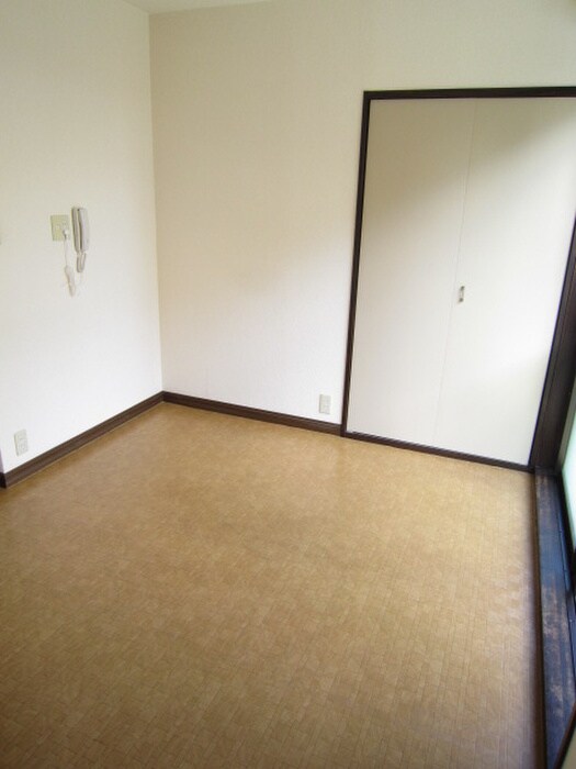 物件内観写真15　(居室)