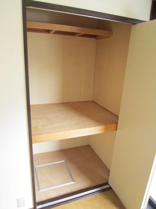 物件内観写真16　(収納)