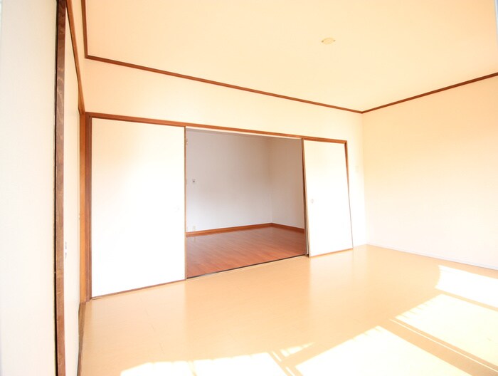 物件内観写真8　(居室)