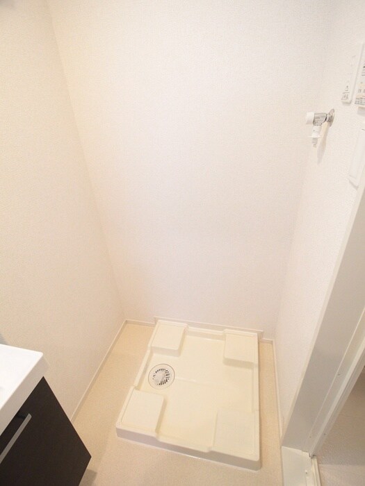 物件内観写真17　(洗濯機置場)