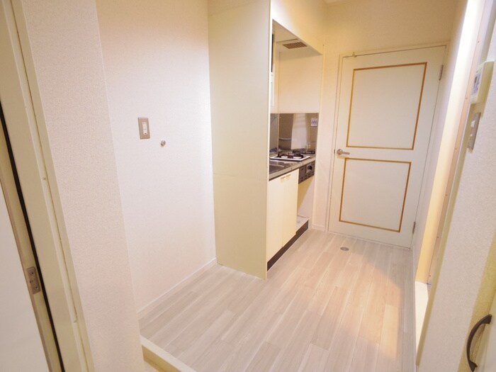 物件内観写真18　(廊下)