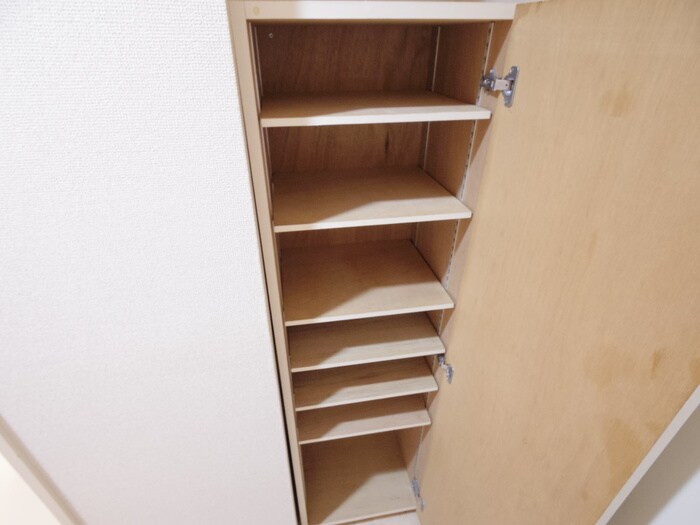 物件内観写真19　(靴箱)